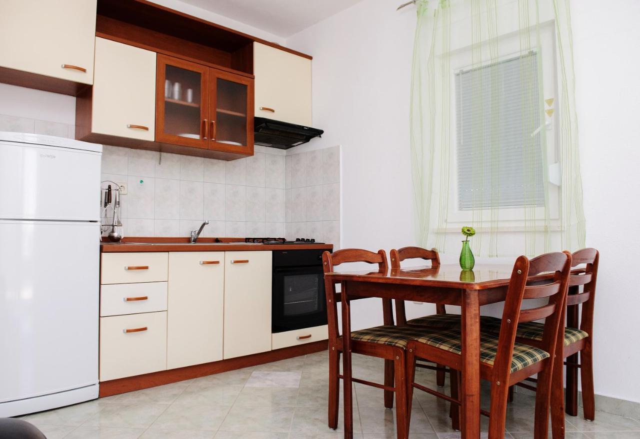 Darijan Apartments Марина Екстериор снимка